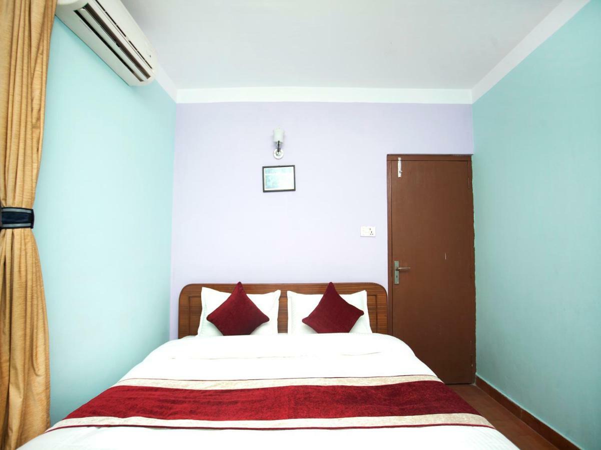 Allied Hotel Balaju Екстер'єр фото