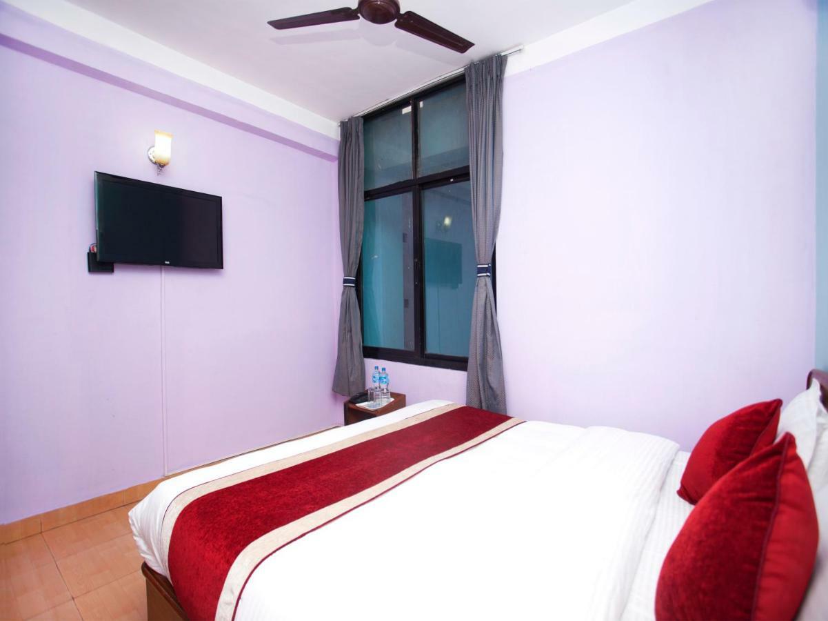 Allied Hotel Balaju Екстер'єр фото