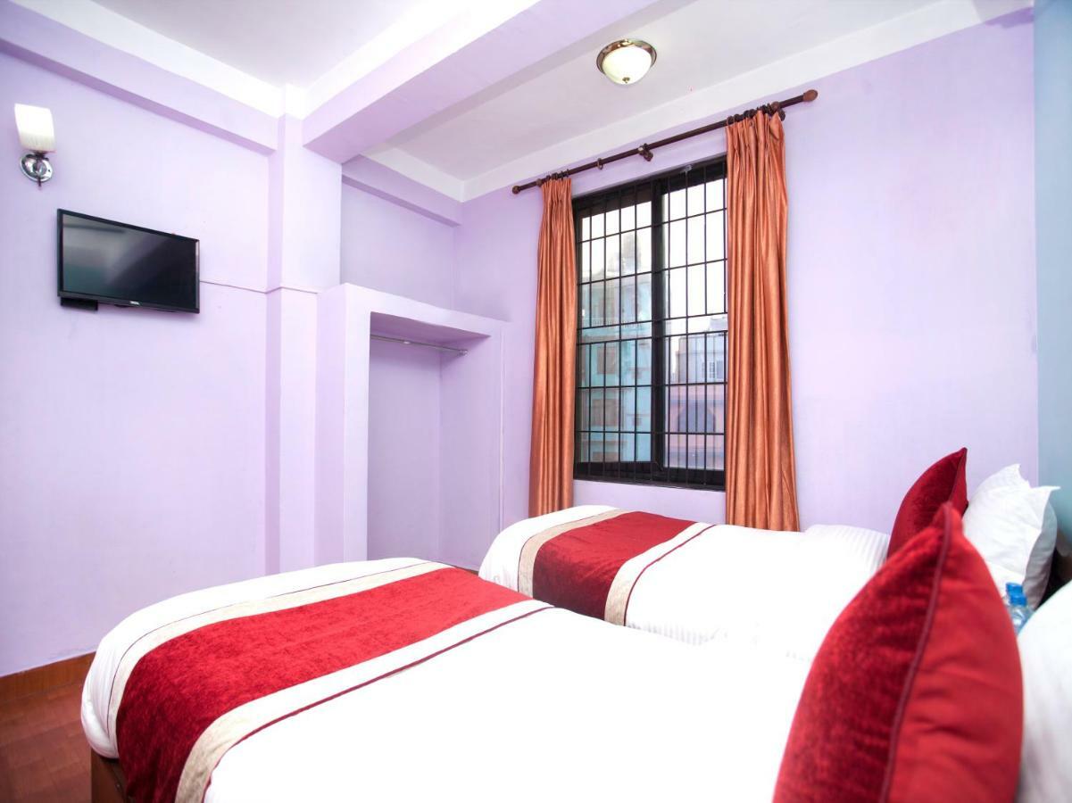 Allied Hotel Balaju Екстер'єр фото