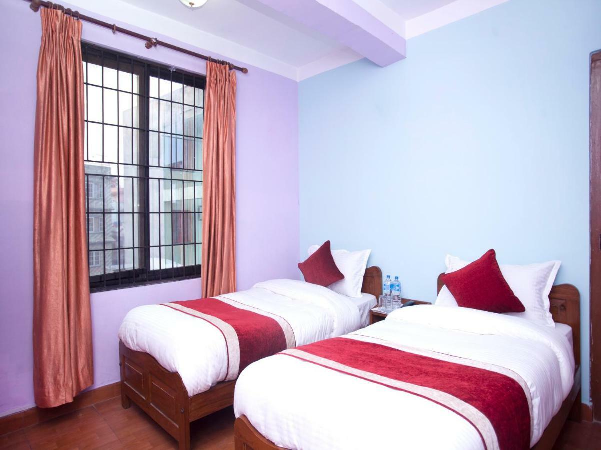 Allied Hotel Balaju Екстер'єр фото